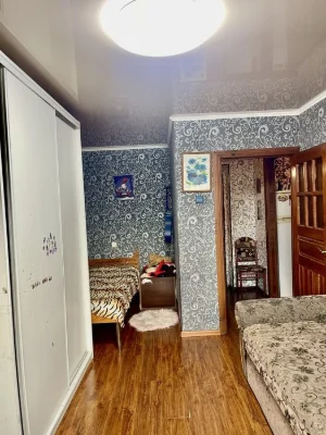Продам 2х кімн кв Домбровського