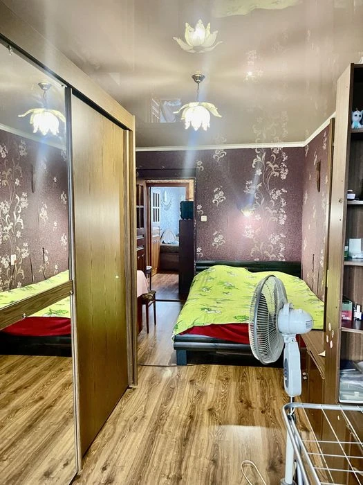 Продам 2х кімн кв Домбровського