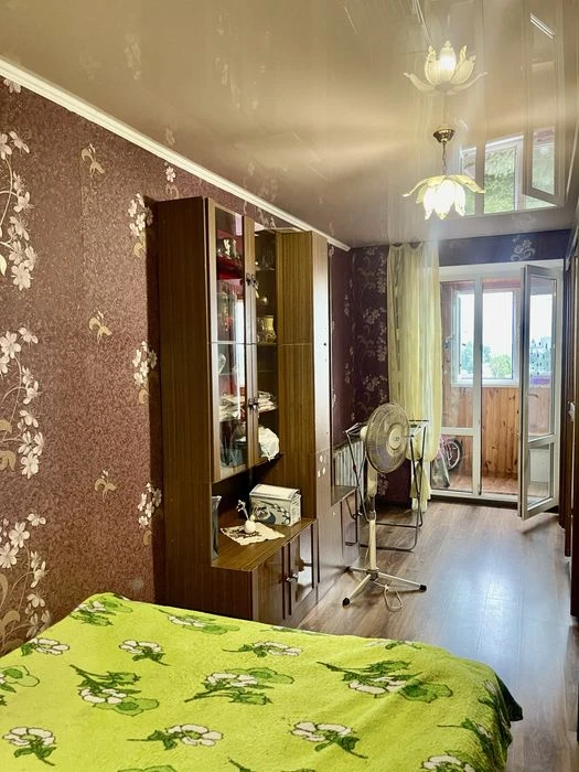 Продам 2х кімн кв Домбровського