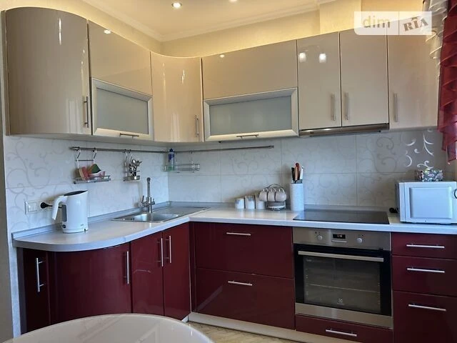 For sale 2-room apartment 55 sq. m. on Lyatoshynskogo St. 28 • ID 34