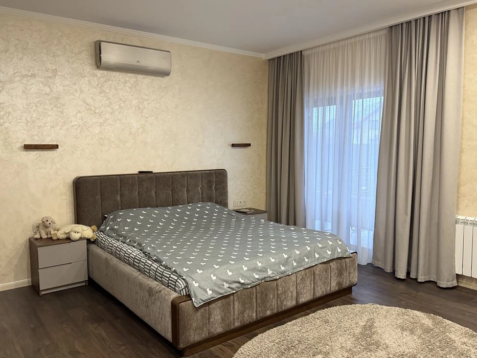 Продаж сучасного будинку