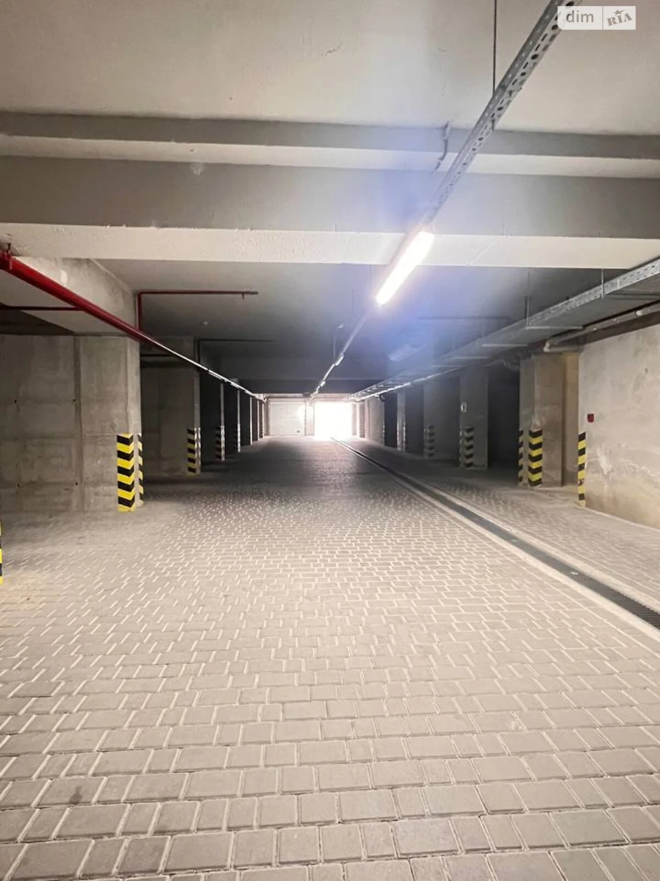 Продаж Підземний паркінг Бам