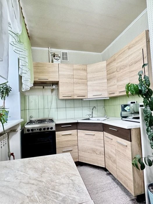 1-room apartment for sale, Pivnichny district, brick, renovated