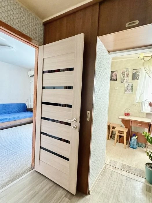 1-room apartment for sale, Pivnichny district, brick, renovated