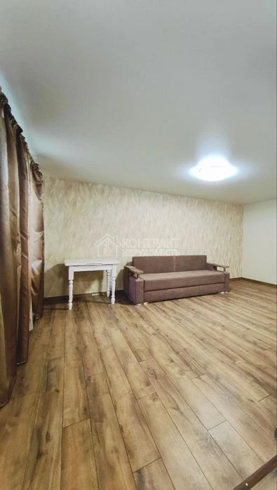Sale of 1-room apartment 31 m² with major renovation, 7 minutes from the Armiysk metro station