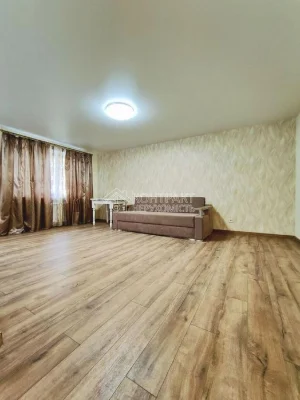 Sale of 1-room apartment 31 m² with major renovation, 7 minutes from the Armiysk metro station