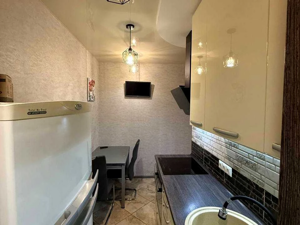 Apartment. Kharkiv, Dragomanova St.