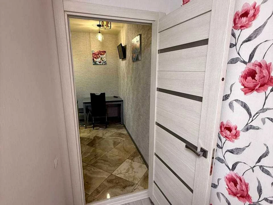 Apartment. Kharkiv, Dragomanova St.
