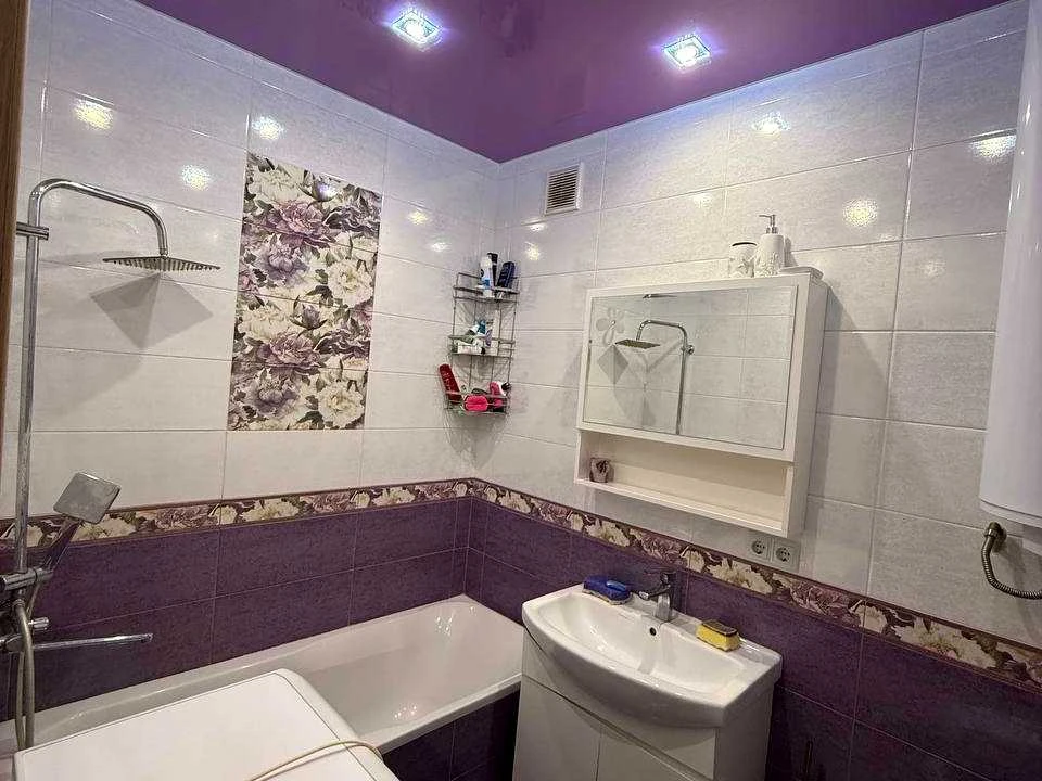 Apartment. Kharkiv, Dragomanova St.