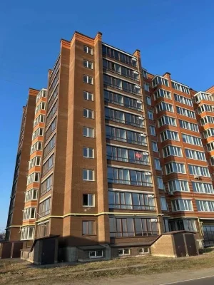 Переуступка 1-к .49 м в новому сучасному будинку.Можлива єОс