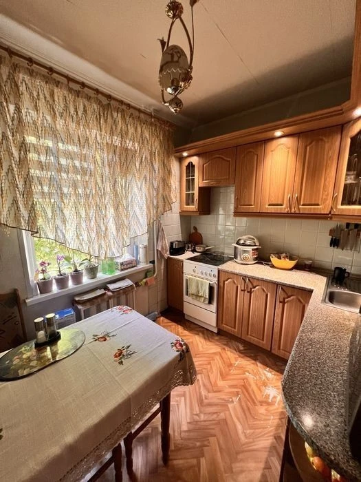 Apartment for sale in Revutskoho
