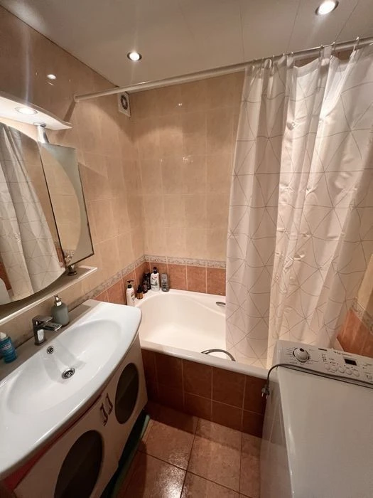 Apartment for sale in Revutskoho
