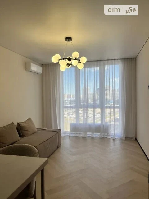 Sale of 2-room apartment 65.7 sq. m. on Vsevolod Zmiyenka Street 15/3