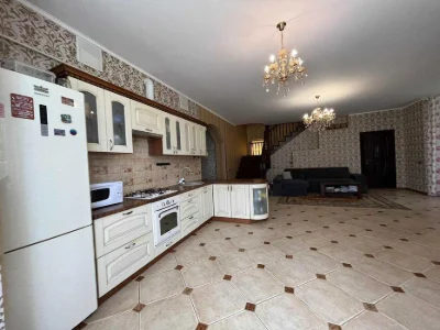 House for sale Pyatnychany district 2816