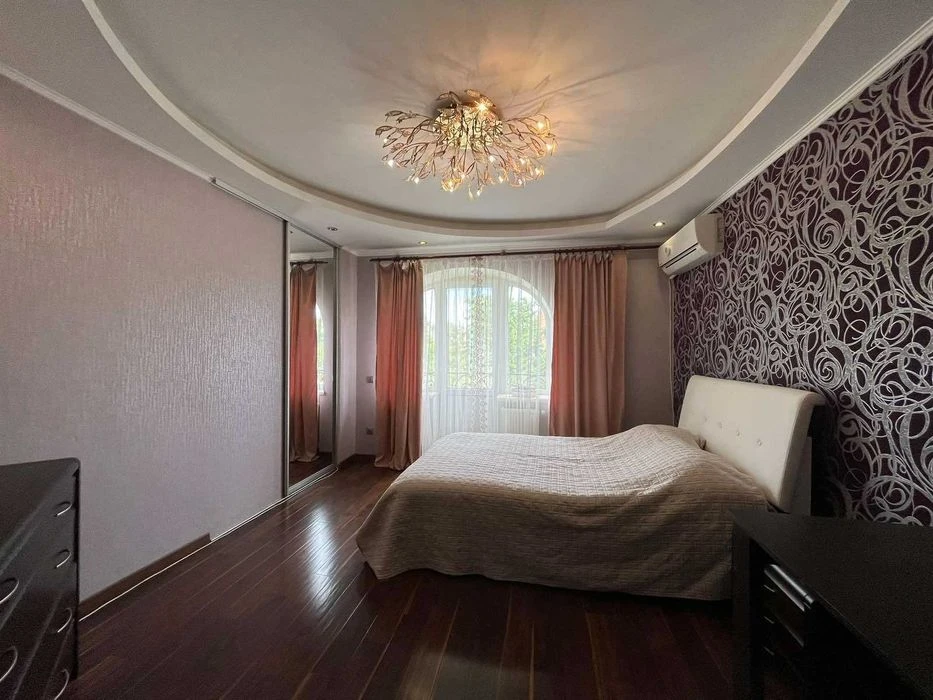 House for sale Pyatnychany district 2816