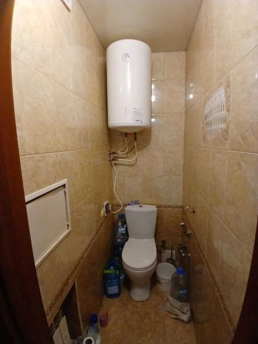 Three-room apartment for sale in the city center | 6/9, 68 sq. m, gas | Evropeys St.