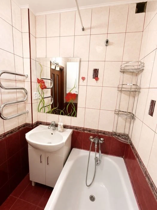 Sale of a 2-room apartment with renovation in Solomyansky district