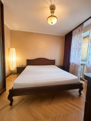 Sale of a 2-room apartment with renovation in Solomyansky district