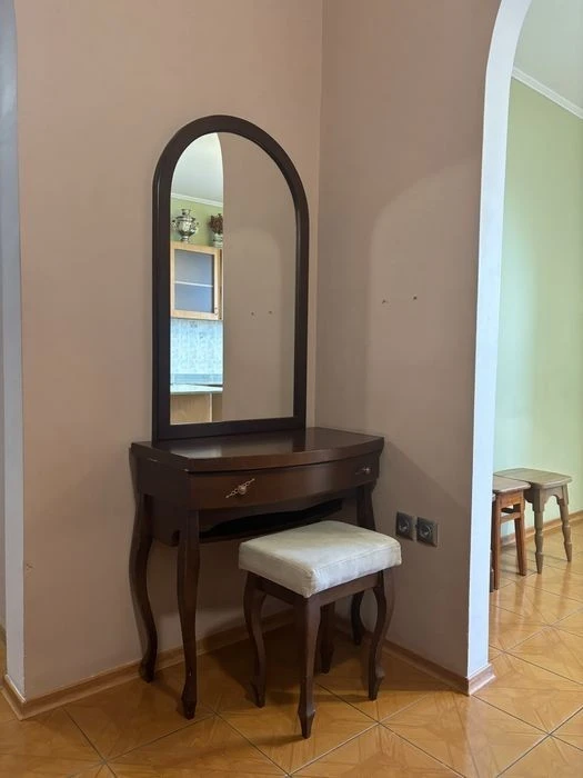 Sale of a 2-room apartment with renovation in Solomyansky district
