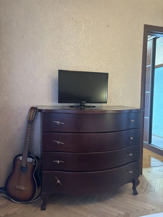 Sale of a 2-room apartment with renovation in Solomyansky district