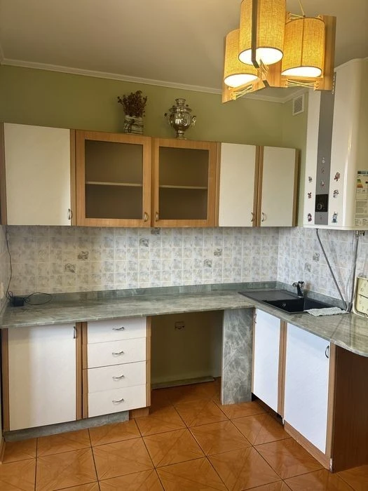 Sale of a 2-room apartment with renovation in Solomyansky district