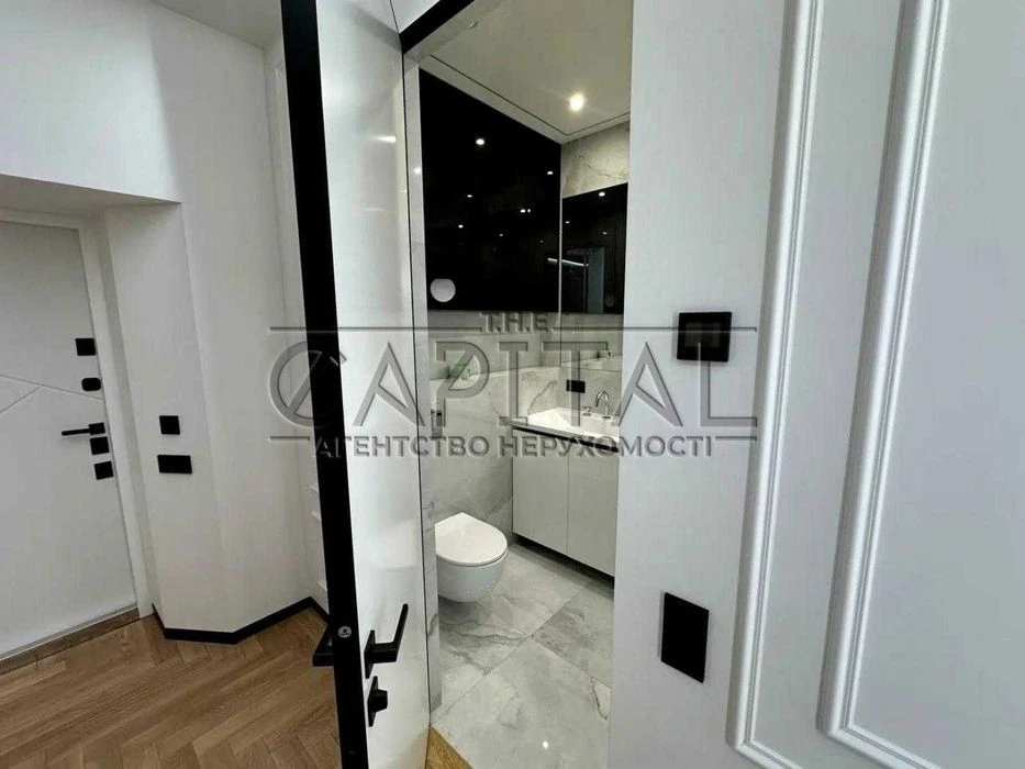 Sale of 3-room apartment in the residential complex Bulvar Fontaniv Pechersk No commission