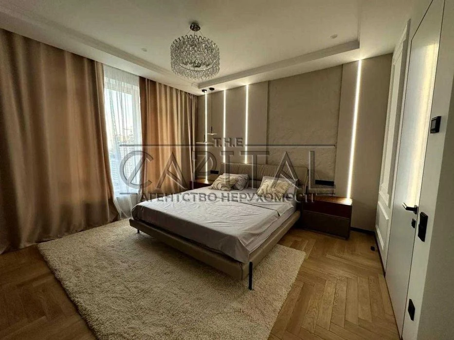 Sale of 3-room apartment in the residential complex Bulvar Fontaniv Pechersk No commission