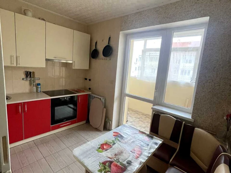 Apartment. Kharkiv, Dragomanova St.