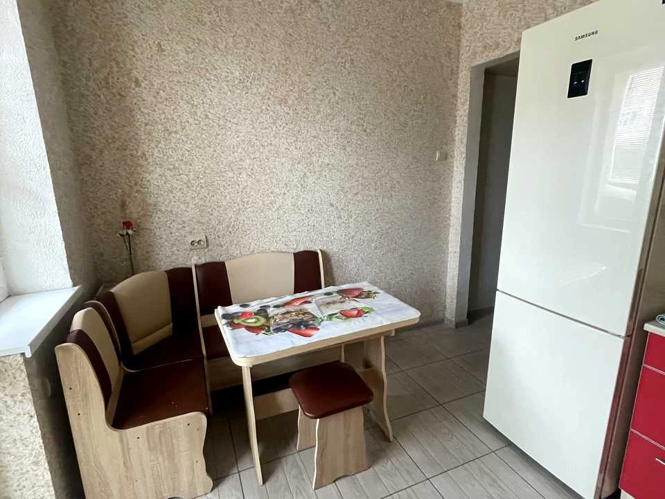 Apartment. Kharkiv, Dragomanova St.