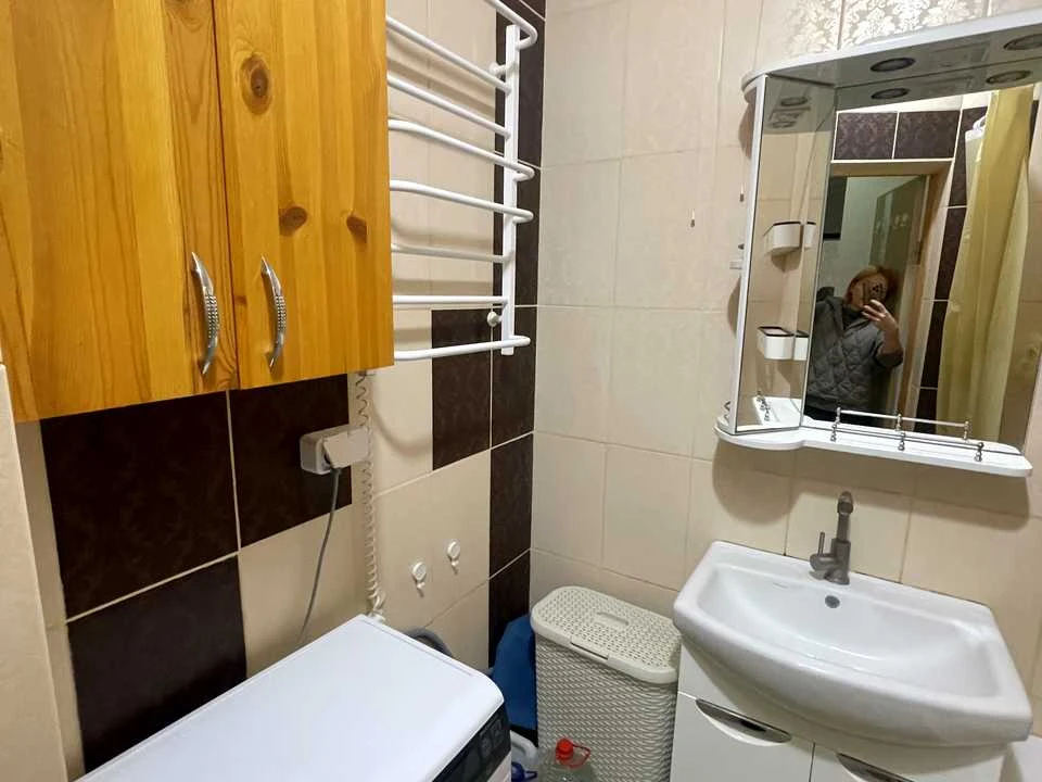Apartment. Kharkiv, Dragomanova St.
