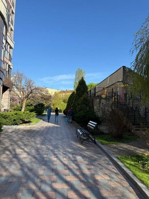 Center, no commission, 4-room residence of the residential complex "Diamant" | Taras St.