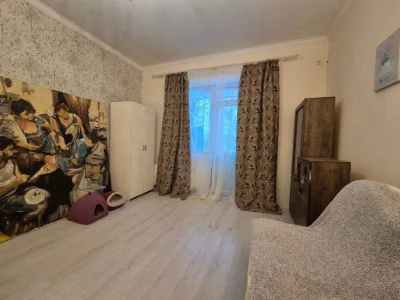 Продам 3-х кімнатну квартиру 82м з високою стелею і автономн