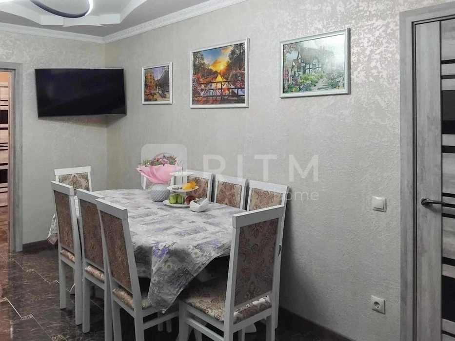 Продаж 3-кімнатної квартири