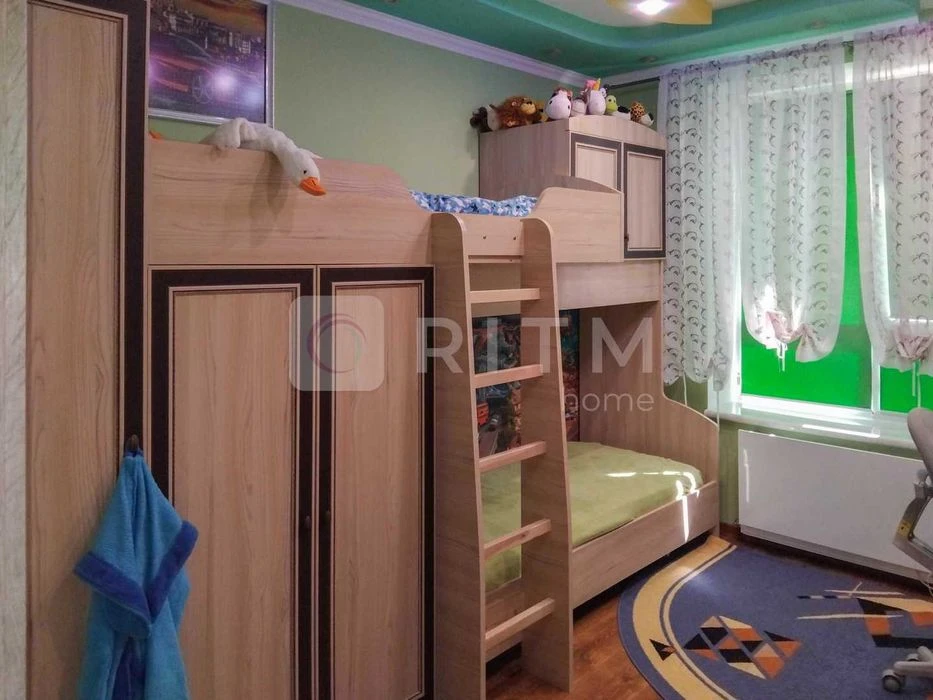 Продаж 3-кімнатної квартири