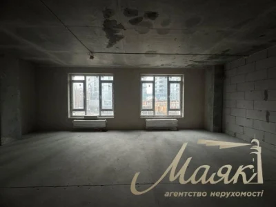 Sale of a 2-room apartment of 64.1 m2 without renovation in the residential complex Bulvar Fontaniv