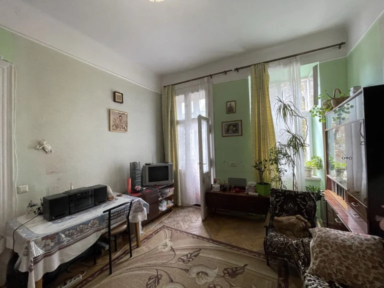 Продаж 2 кімнатної квартири по вулиці Личаківській, 48 кв. м