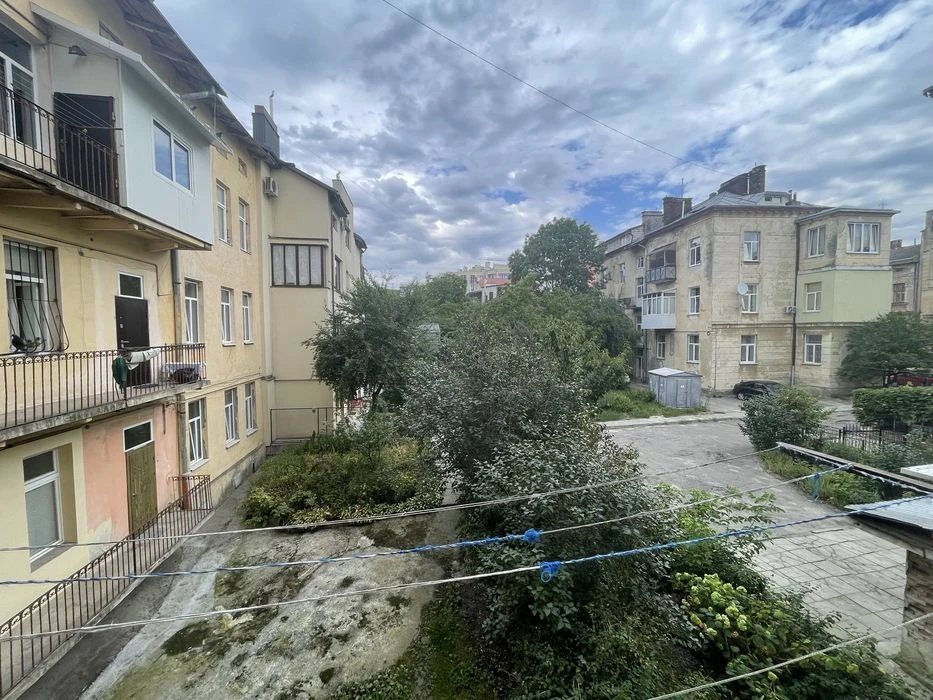 Продажа 2-комнатной квартиры по улице Лычаковской, 48 кв. м