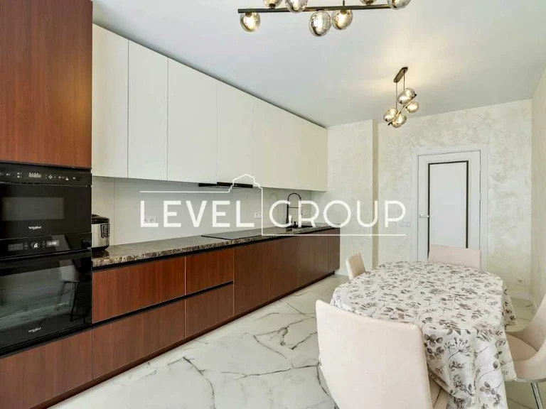 Apartment. Kyiv, Air Force Ave. (Povitroflotsky)