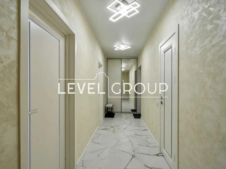 Apartment. Kyiv, Air Force Ave. (Povitroflotsky)