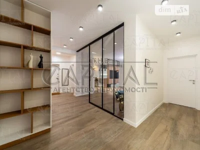 Sale of 4-room apartment 135 sq. m on Mytropolyta Vasylya Lypk St.