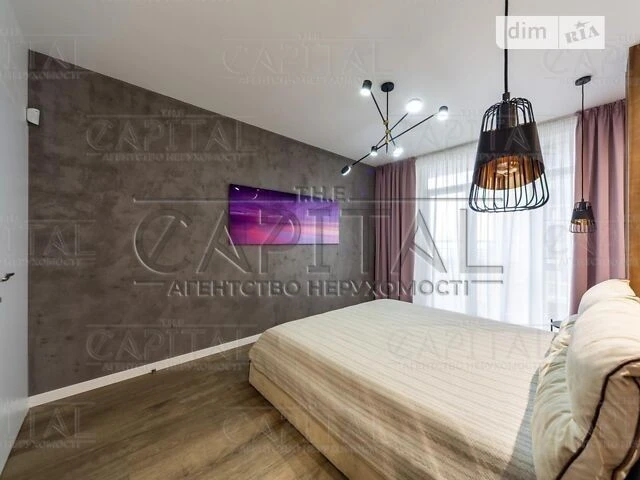 Sale of 4-room apartment 135 sq. m on Mytropolyta Vasylya Lypk St.