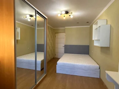 Apartment. Dnipro, Oleksandra Polya Ave. (Kirova)