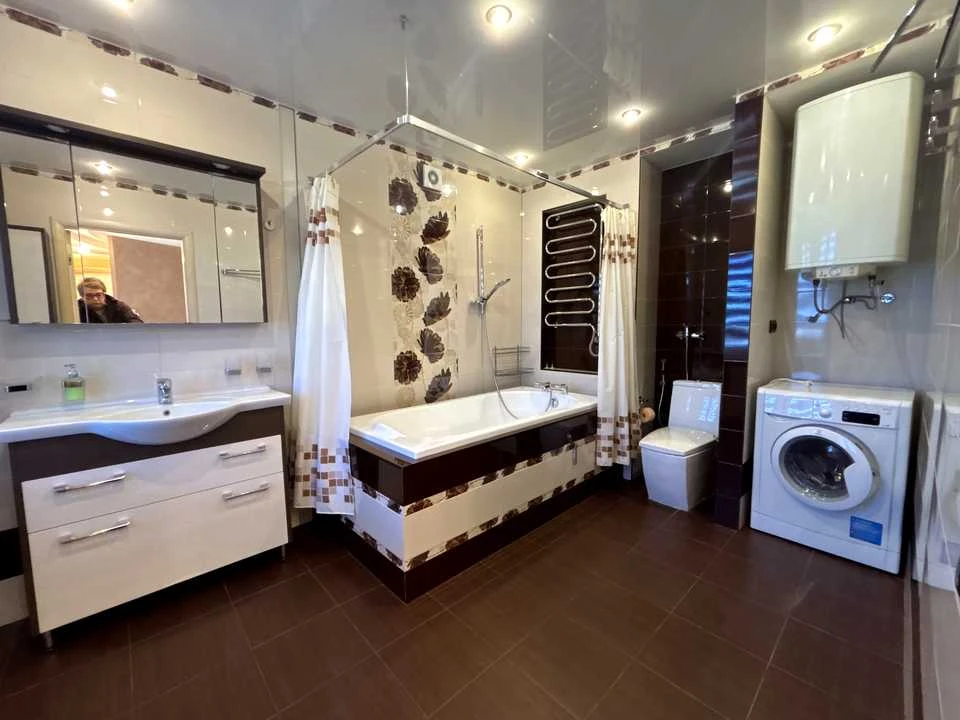 Apartment. Dnipro, Oleksandra Polya Ave. (Kirova)