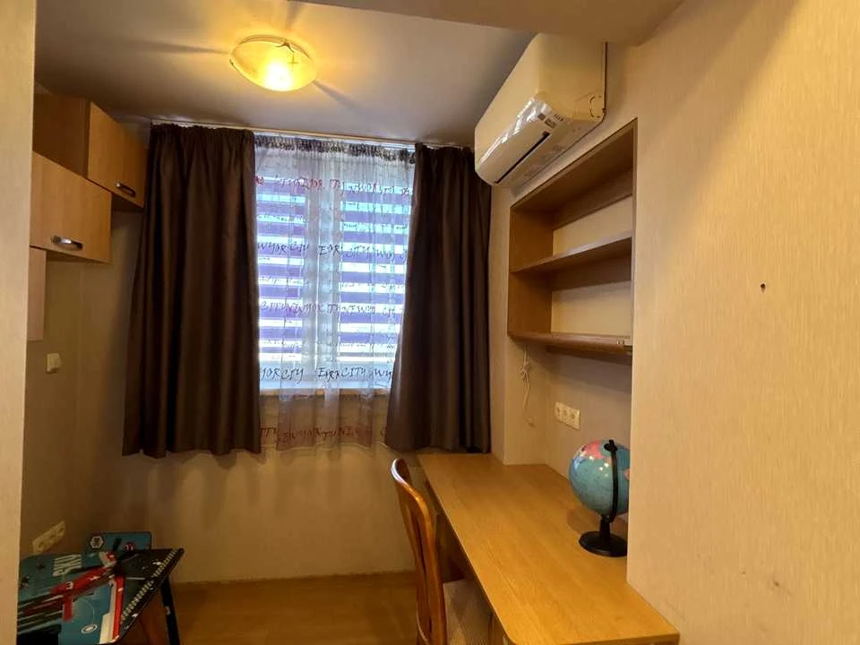 Apartment. Dnipro, Oleksandra Polya Ave. (Kirova)