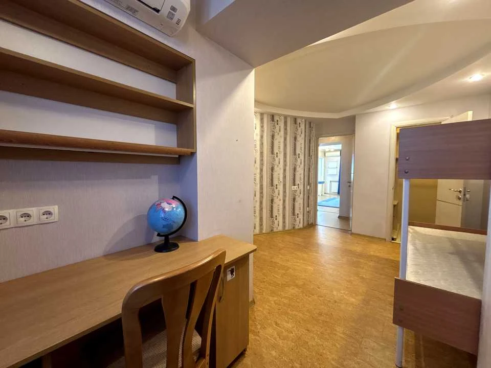 Apartment. Dnipro, Oleksandra Polya Ave. (Kirova)