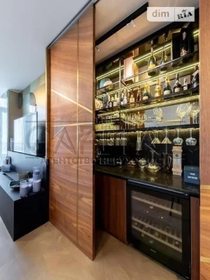 Sale of 4-room apartment 264 sq. m on Lesi Ukrainky Blvd. • ID 3467
