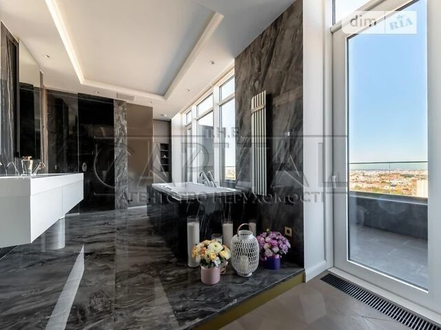 Sale of 4-room apartment 264 sq. m on Lesi Ukrainky Blvd. • ID 3467