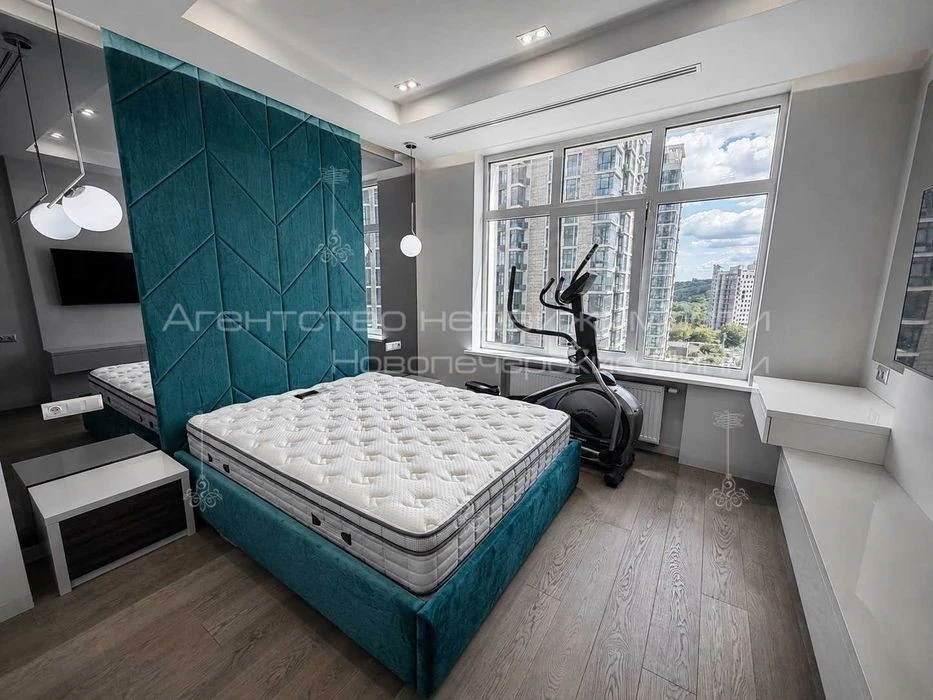 Sale No % - 3-room apartment 91 m² in the residential complex Novopecherski
