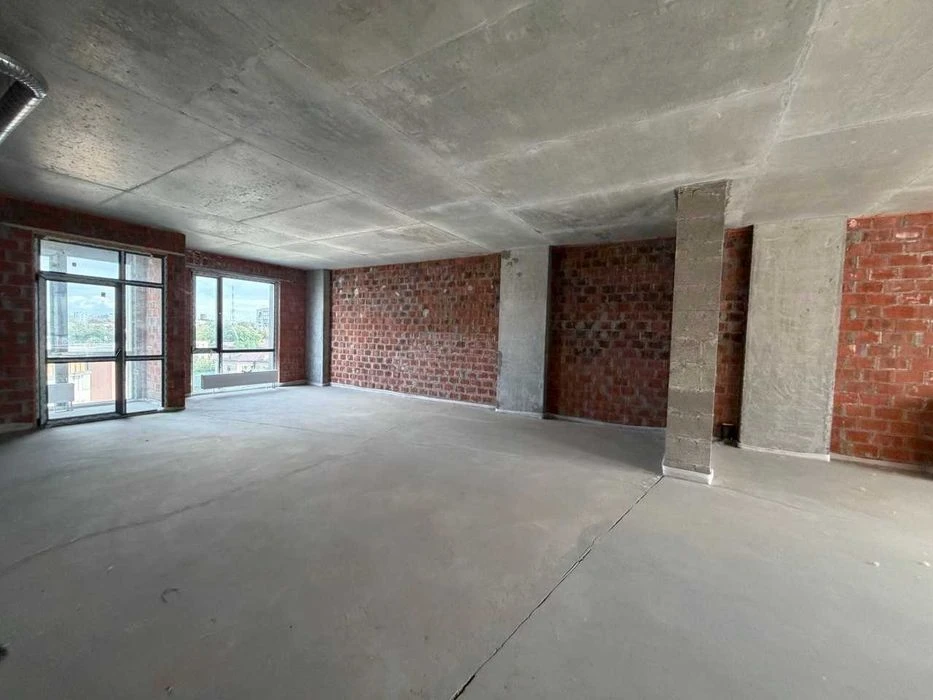 Продам 3к квартиру в ЖК Geneva, Центр
