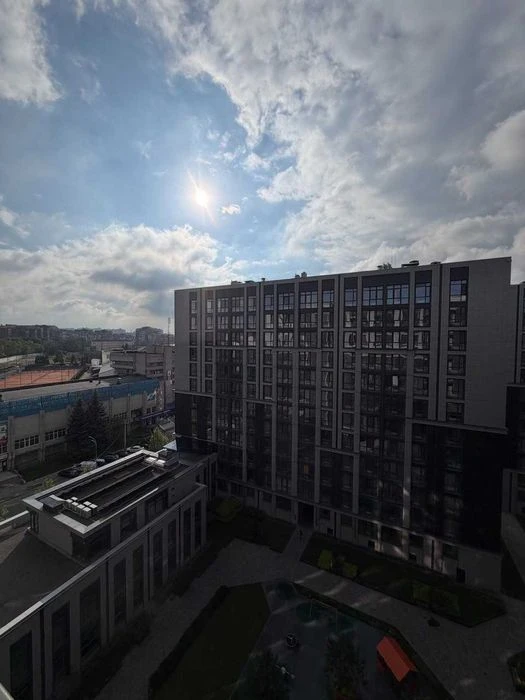 Продам 3к квартиру в ЖК Geneva, Центр